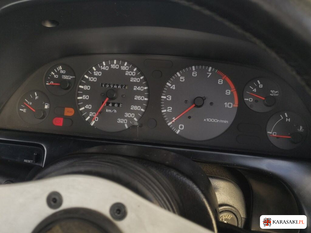 Nissan Skyline 1992 z aukcji japońskiej
