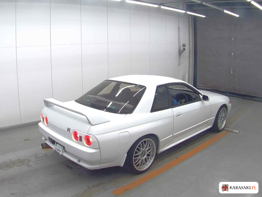 Nissan Skyline 1992 z aukcji japońskiej