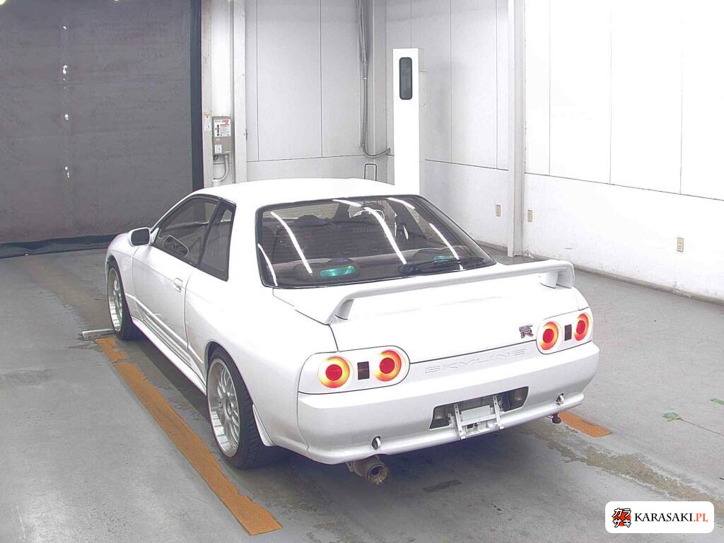 Nissan Skyline 1992 z aukcji japońskiej