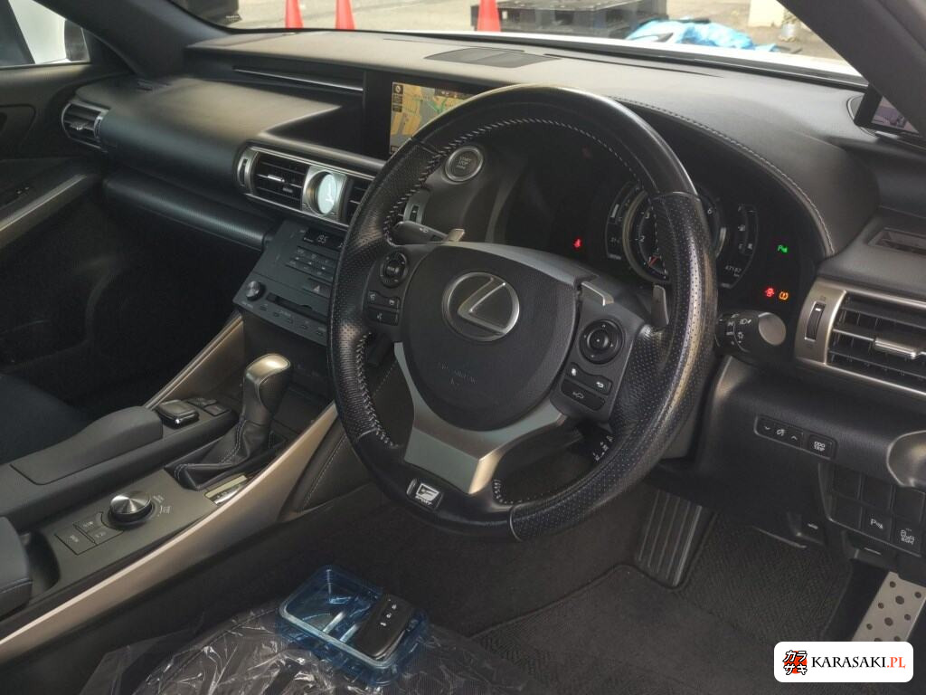 Lexus Is 2015 z aukcji japońskiej