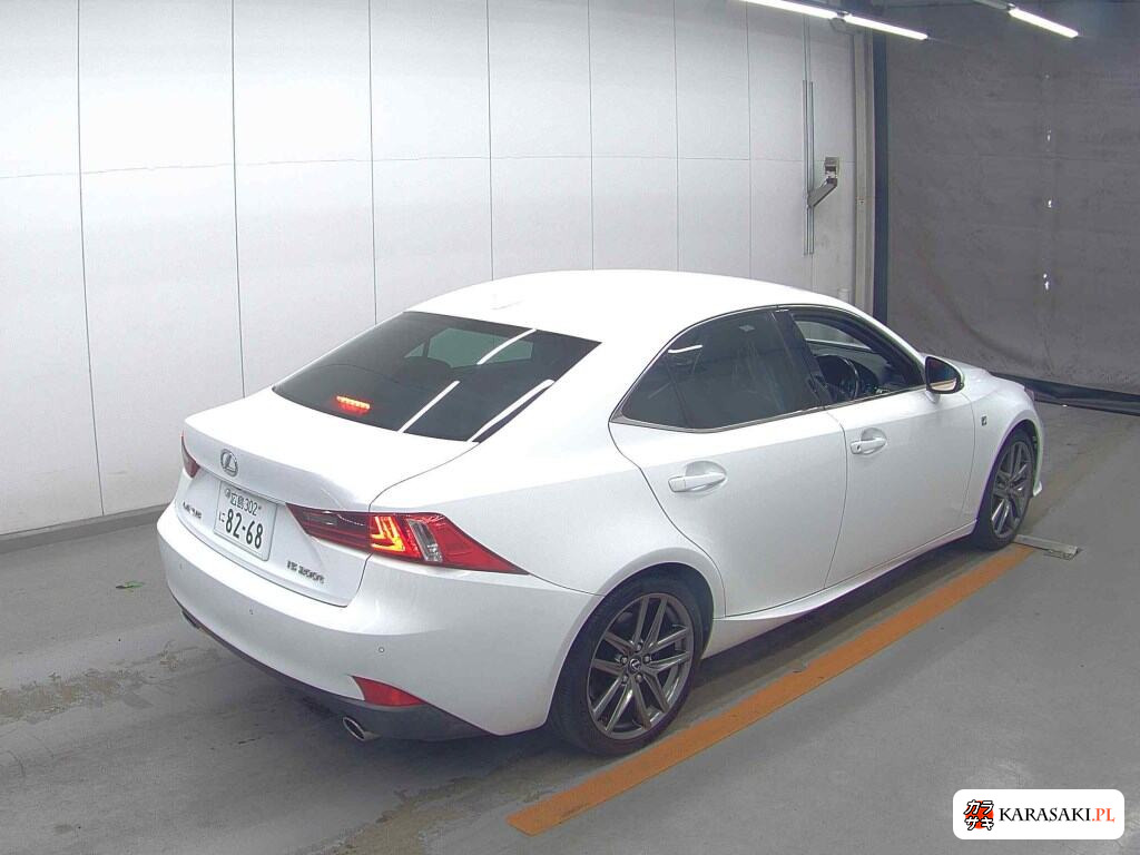 Lexus Is 2015 z aukcji japońskiej
