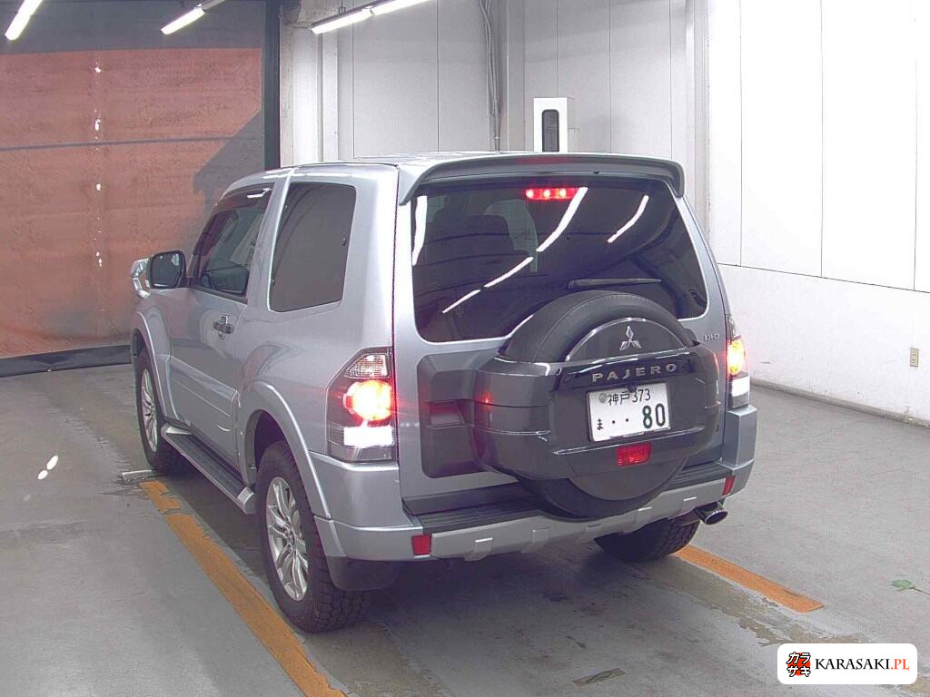 Mitsubishi Pajero 2015 z aukcji japońskiej