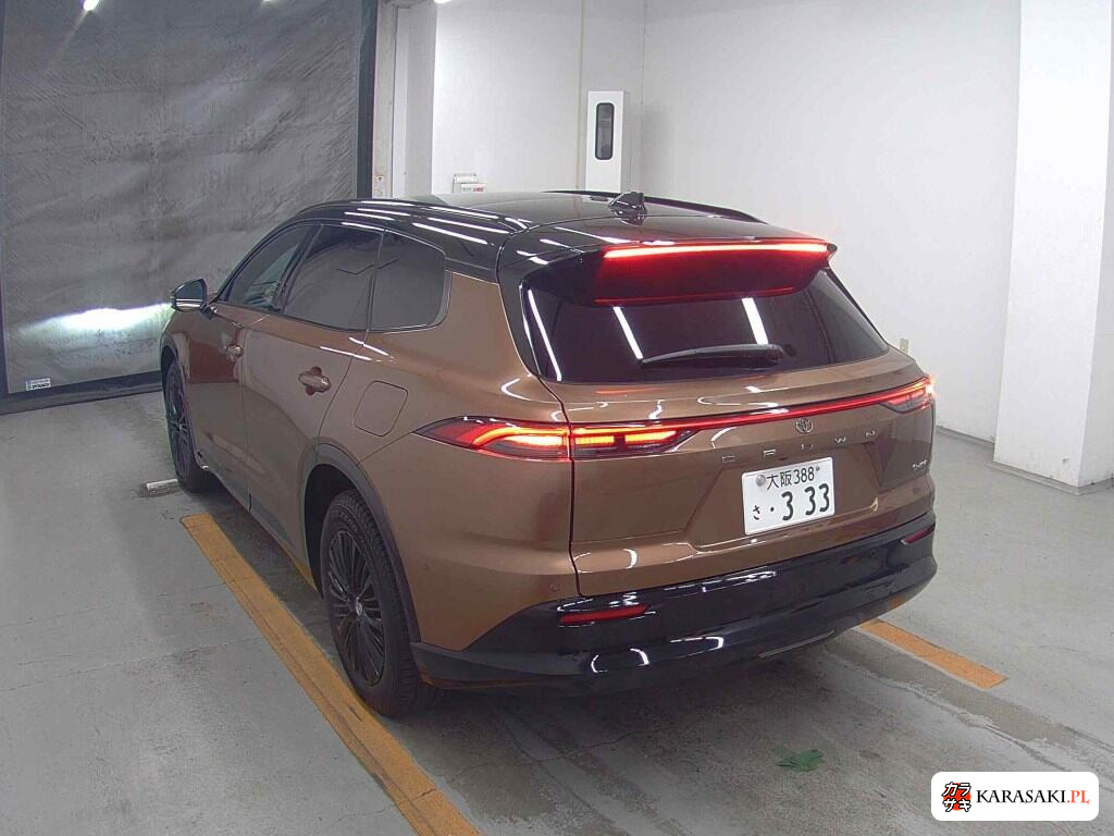 Toyota Crown Estate 2025 z aukcji japońskiej