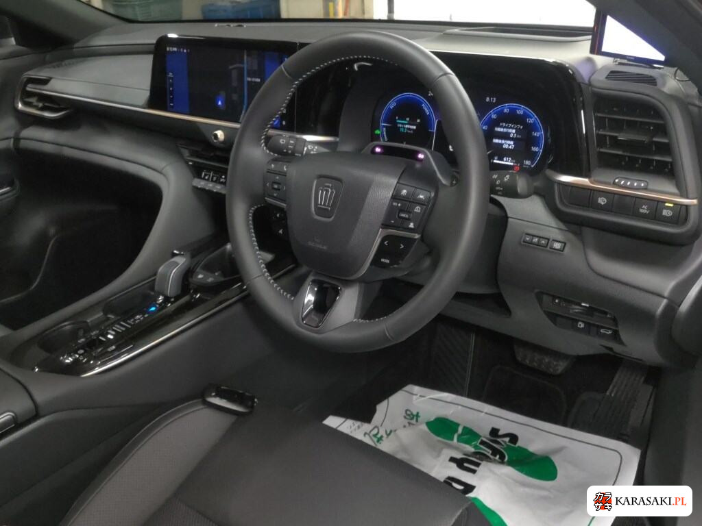 Toyota Crown Estate 2025 z aukcji japońskiej