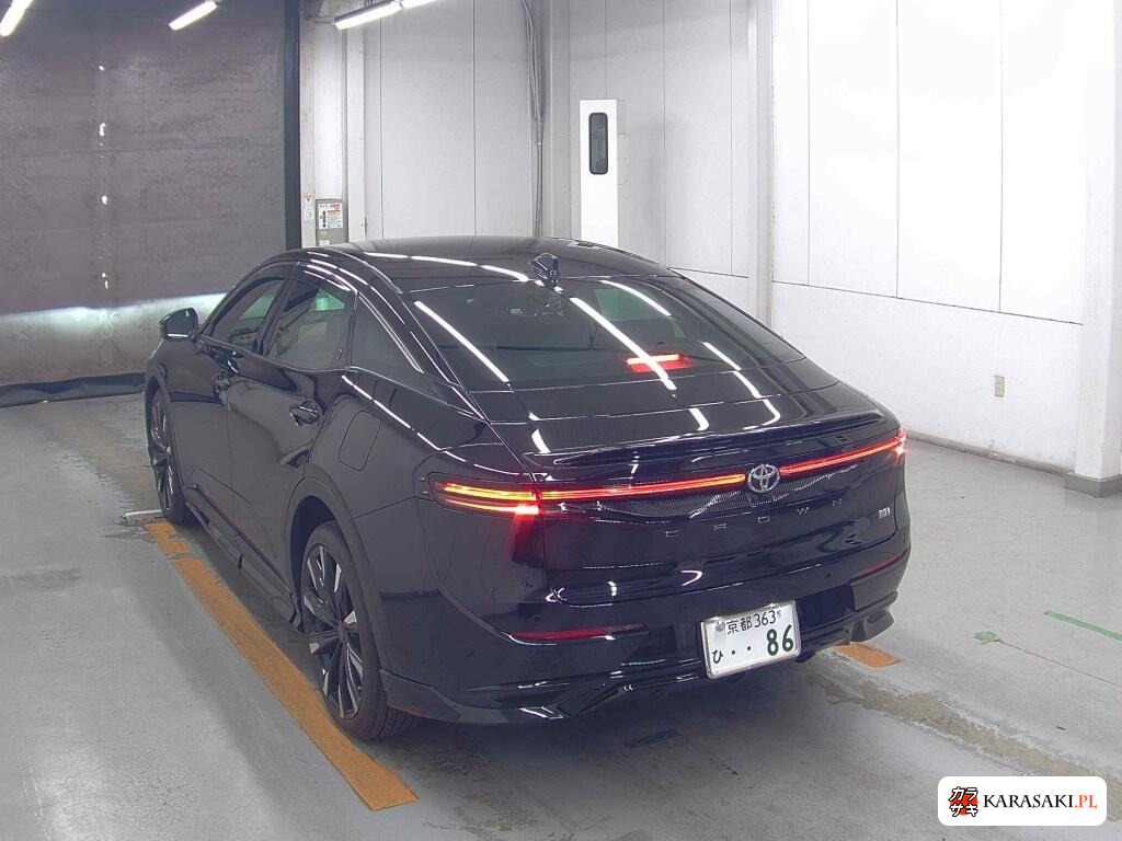 Toyota Crown Crossover 2024 z aukcji japońskiej
