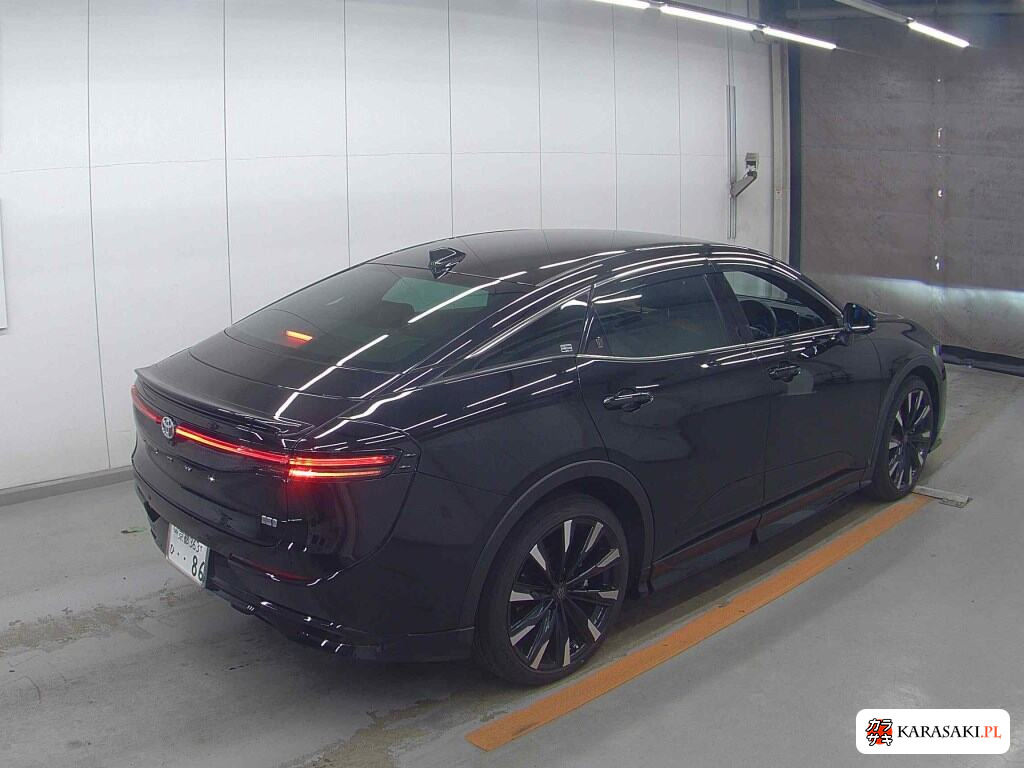 Toyota Crown Crossover 2024 z aukcji japońskiej