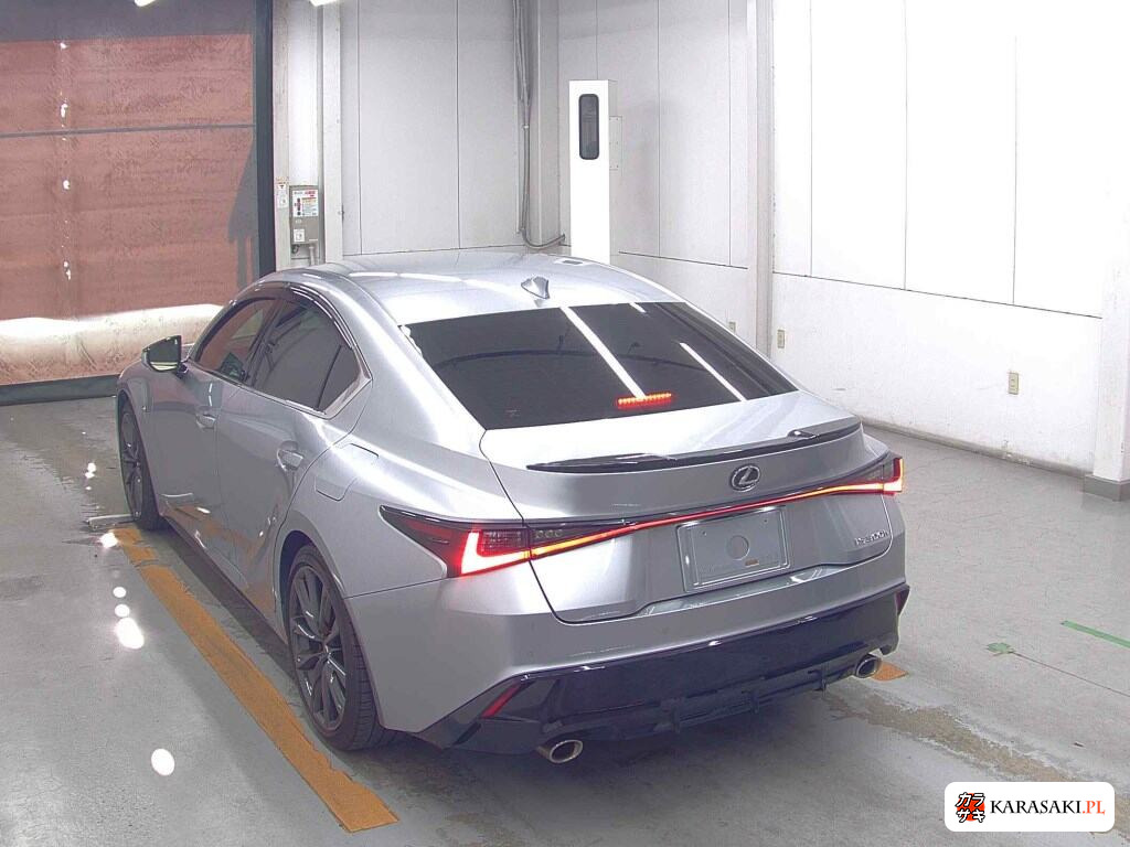Lexus Is 2023 z aukcji japońskiej