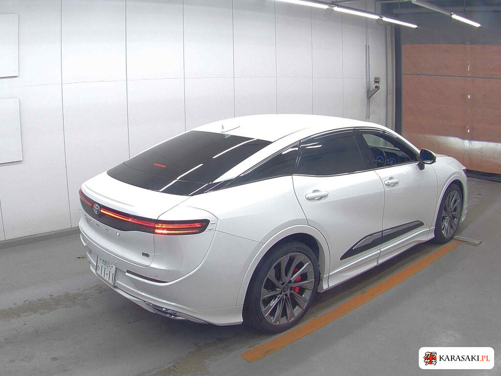 Toyota Crown Crossover 2023 z aukcji japońskiej