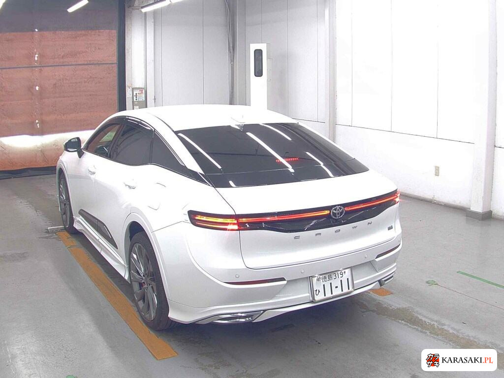 Toyota Crown Crossover 2023 z aukcji japońskiej