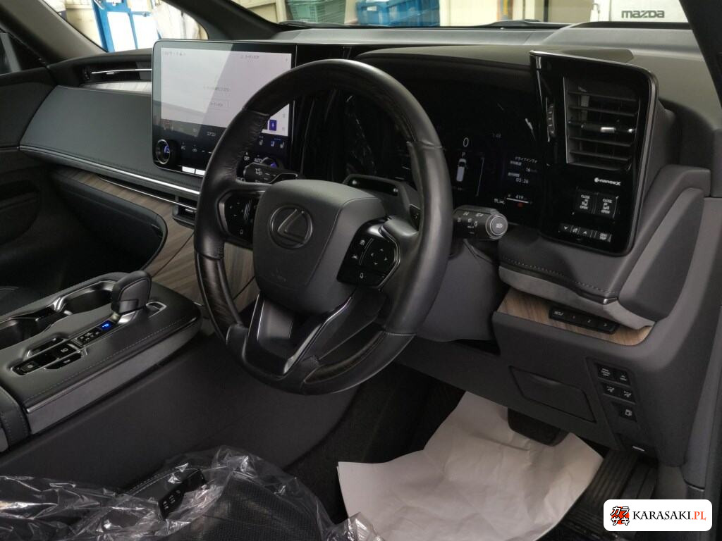 Lexus LM 2024 z aukcji japońskiej