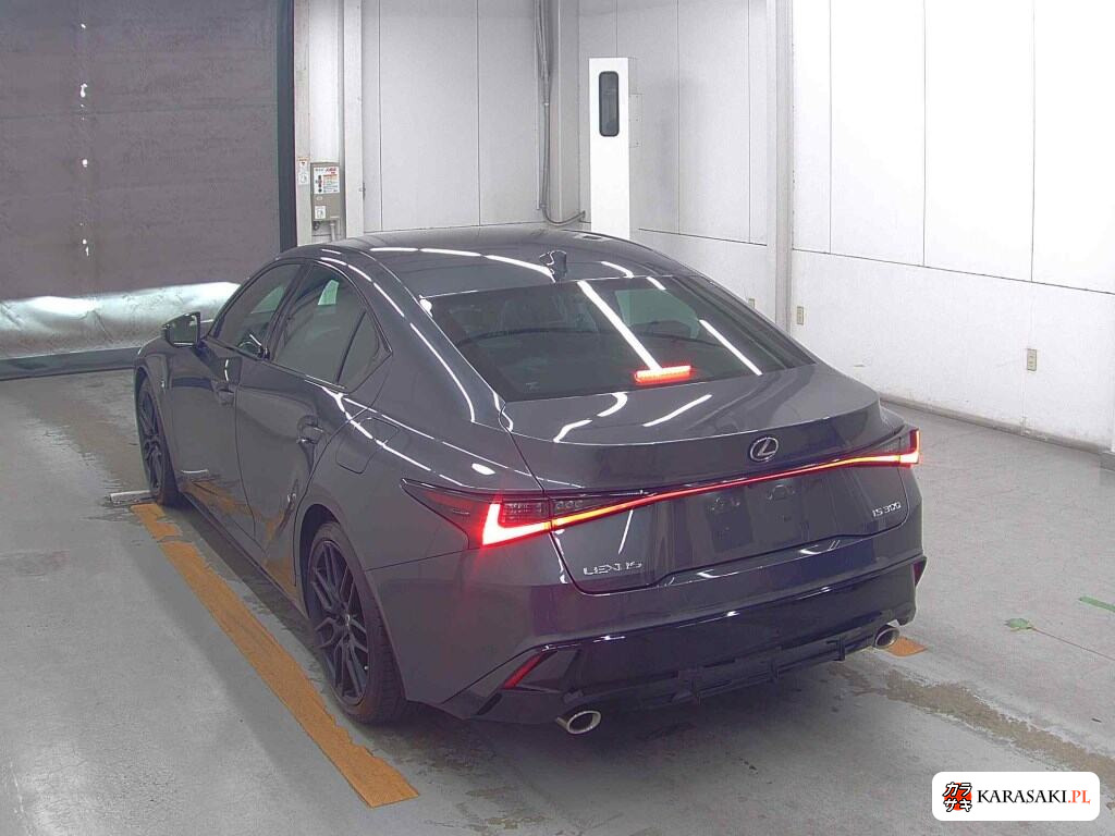 Lexus Is 2022 z aukcji japońskiej