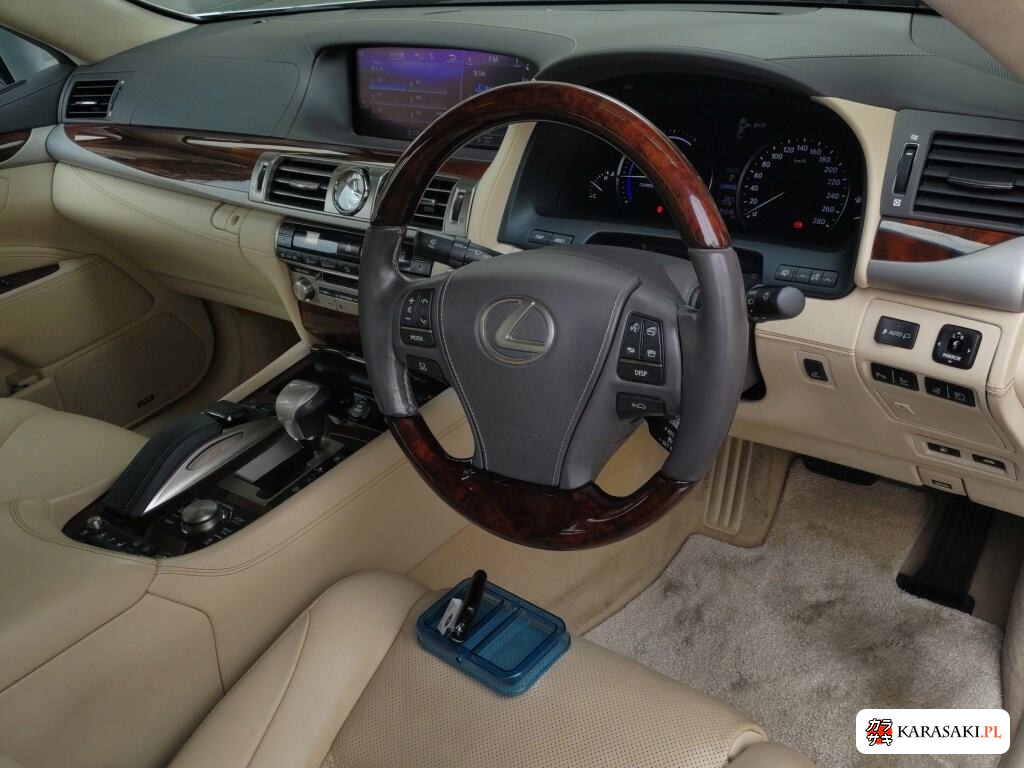 Lexus LS 2016 z aukcji japońskiej
