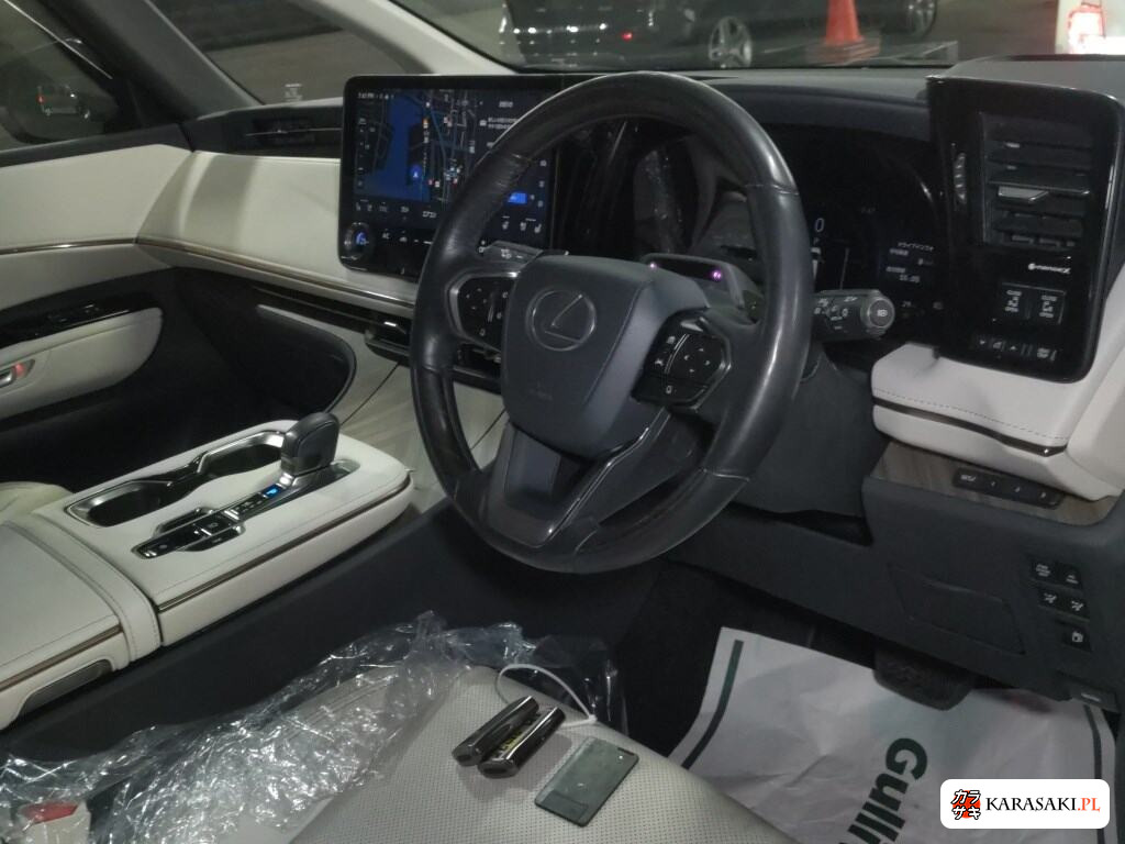 Lexus LM 2024 z aukcji japońskiej