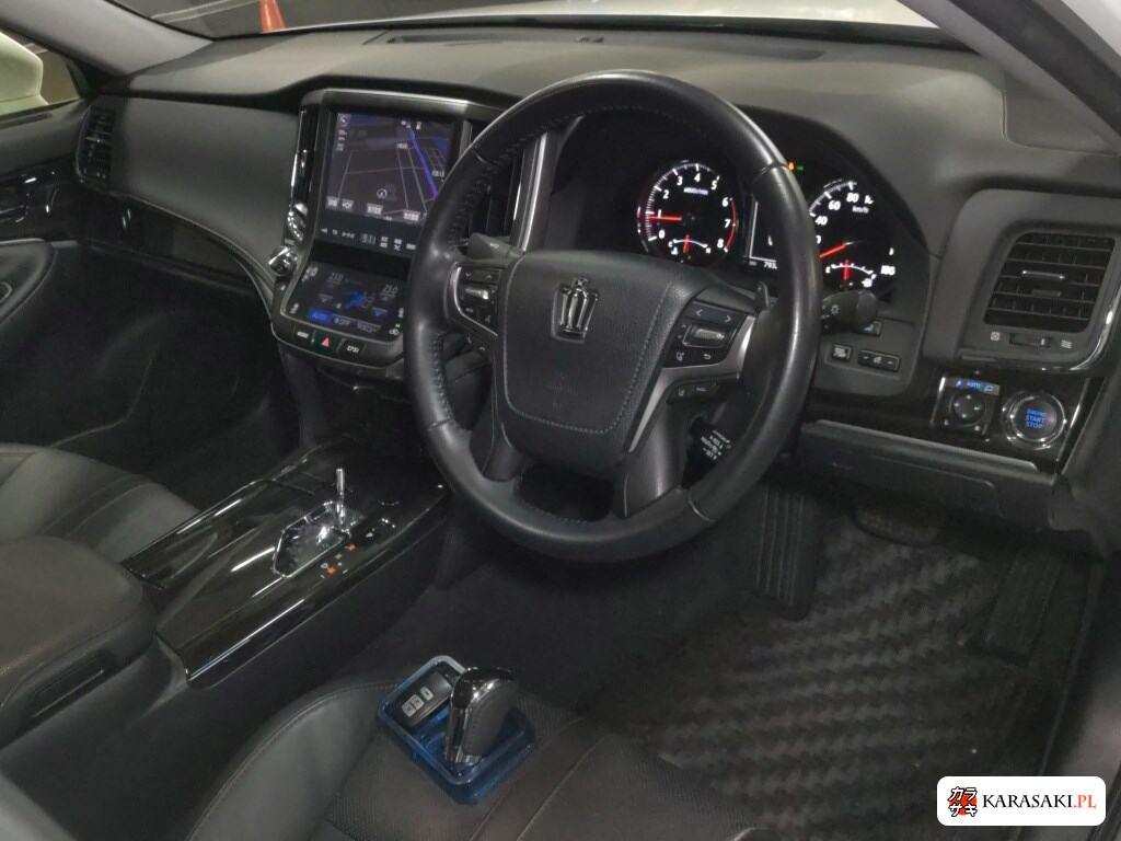 Toyota Crown 2016 z aukcji japońskiej