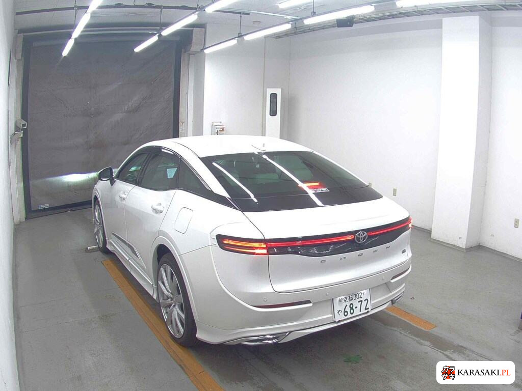 Toyota Crown Crossover 2024 z aukcji japońskiej