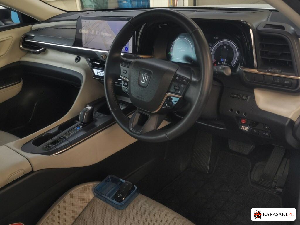 Toyota Crown Crossover 2024 z aukcji japońskiej