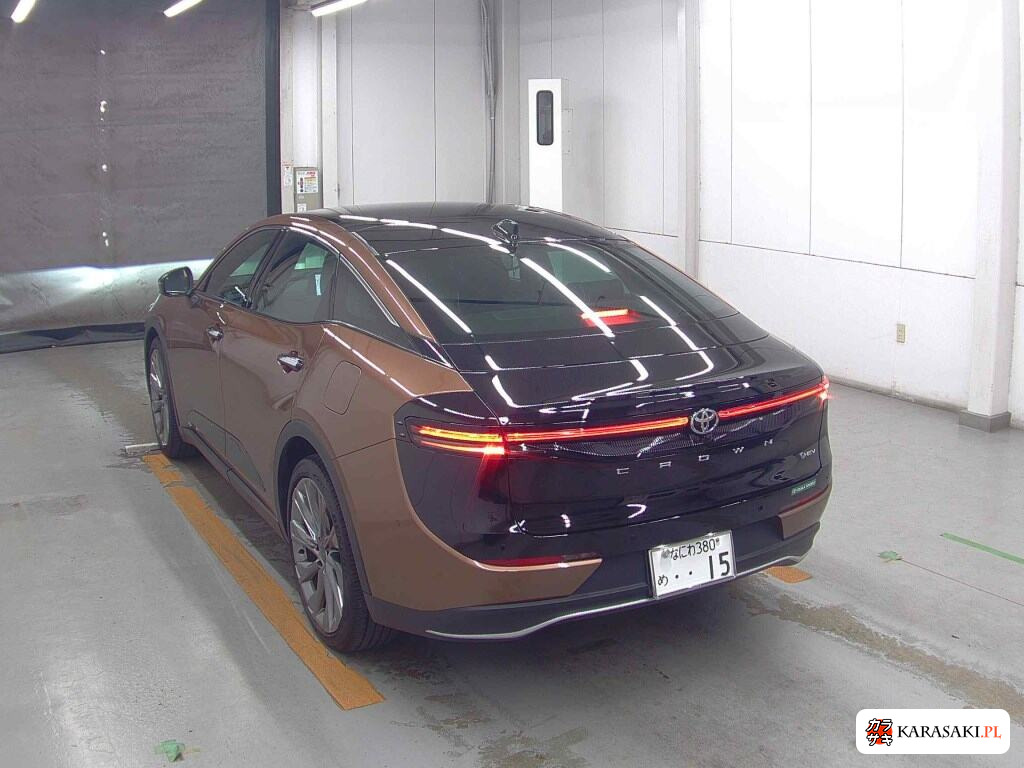 Toyota Crown Crossover 2024 z aukcji japońskiej