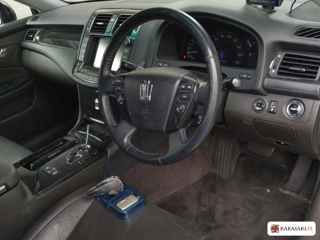 Toyota Crown 2009 z aukcji japońskiej