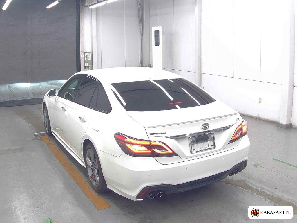 Toyota Crown 2018 z aukcji japońskiej