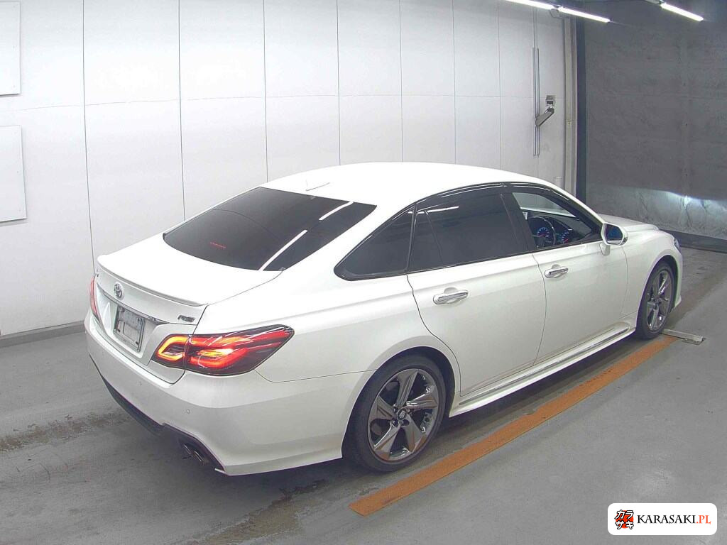 Toyota Crown 2018 z aukcji japońskiej