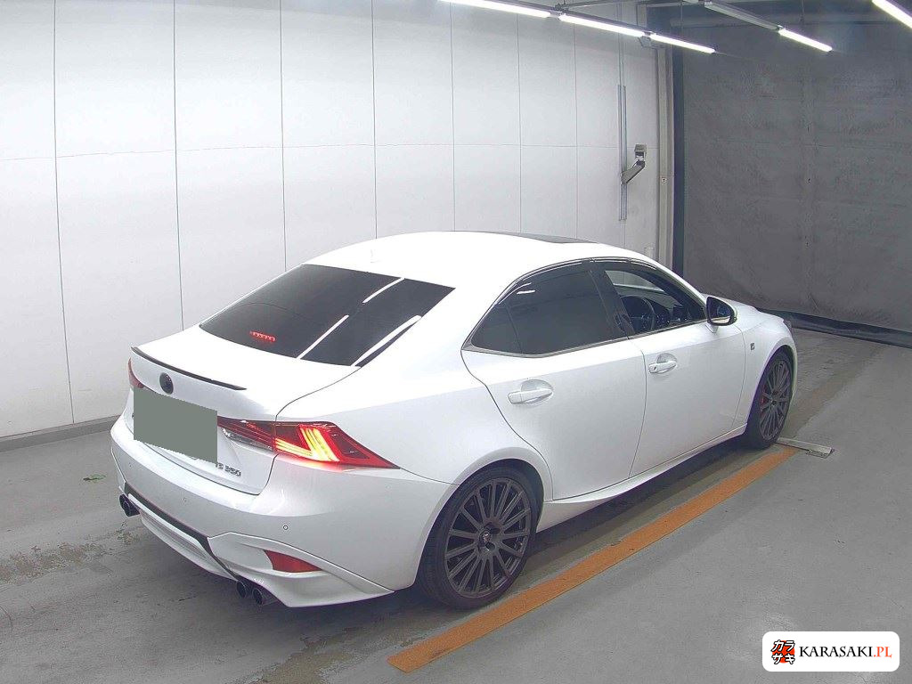 Lexus Is 2017 z aukcji japońskiej