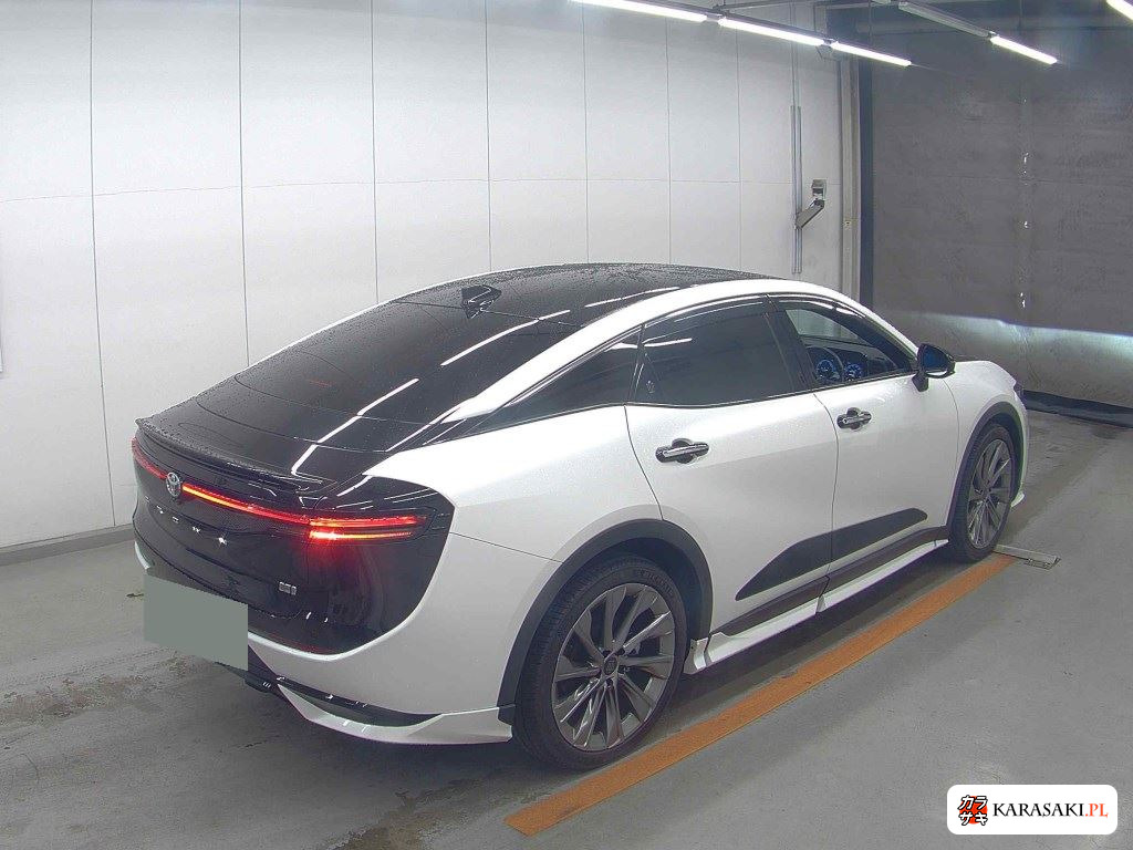 Toyota Crown Crossover 2024 z aukcji japońskiej
