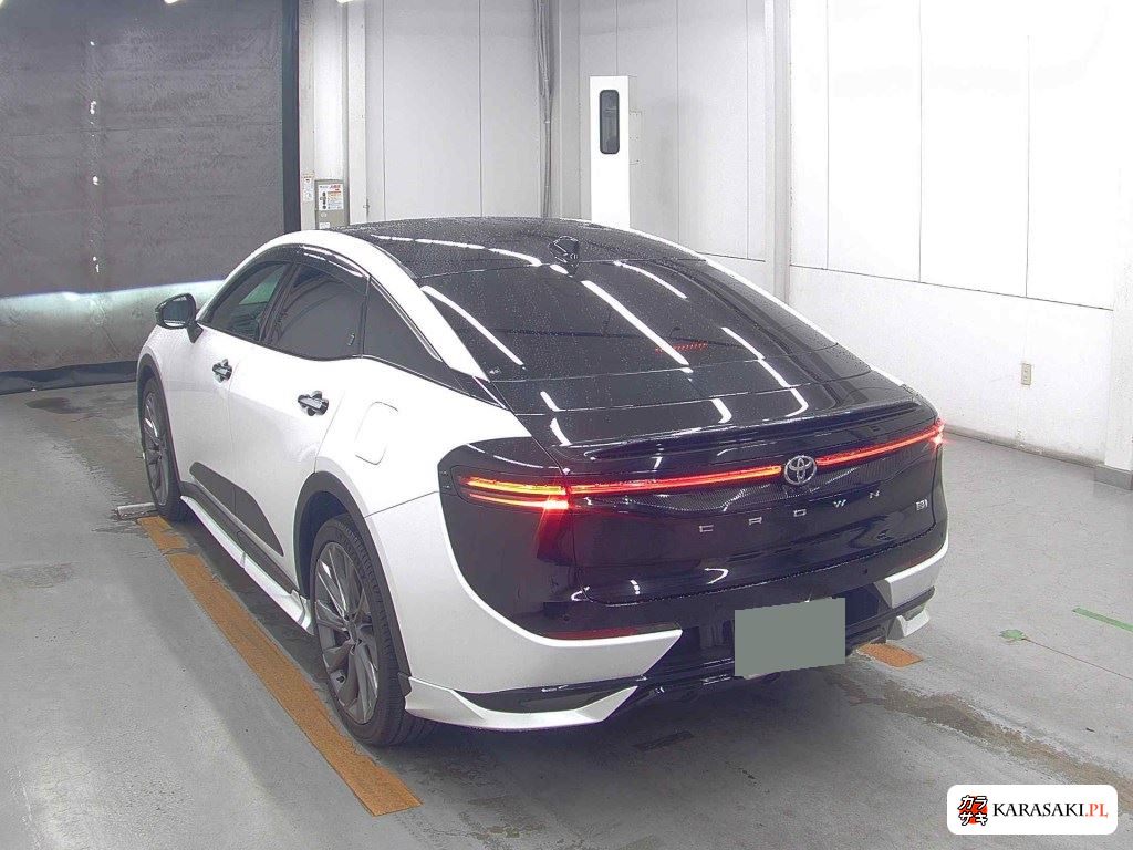 Toyota Crown Crossover 2024 z aukcji japońskiej