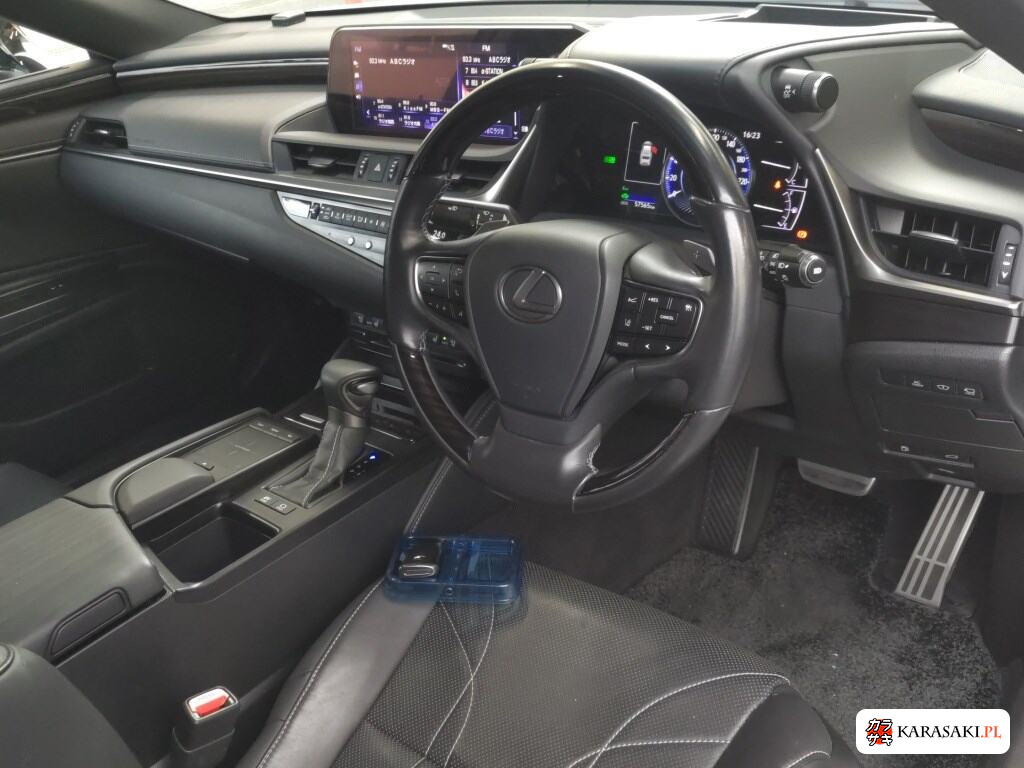 Lexus Es 2019 z aukcji japońskiej