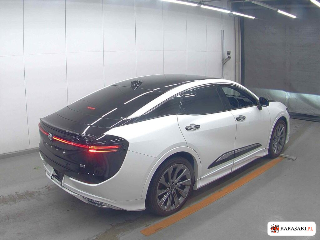 Toyota Crown Crossover 2023 z aukcji japońskiej