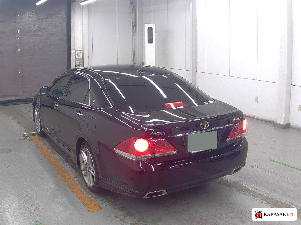 Toyota Crown 2011 z aukcji japońskiej