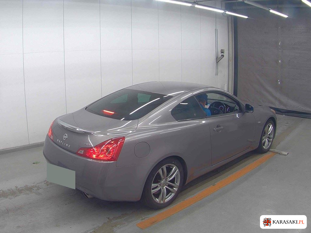 Nissan Skyline 2010 z aukcji japońskiej