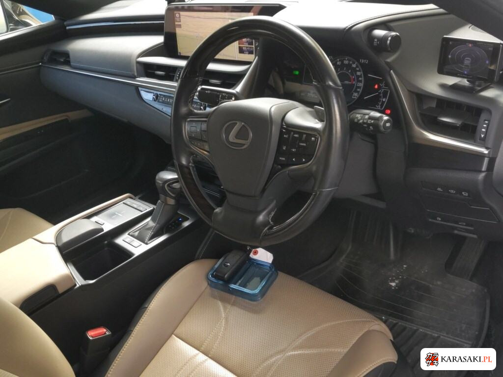 Lexus Es 2020 z aukcji japońskiej