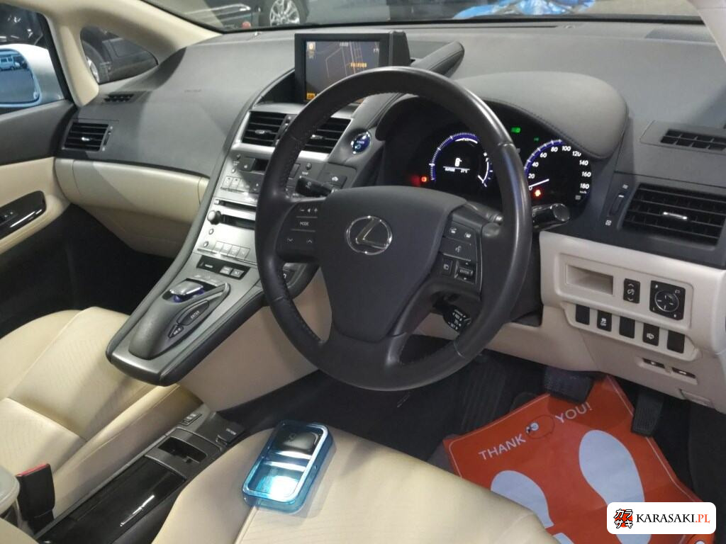 Lexus HS 2009 z aukcji japońskiej
