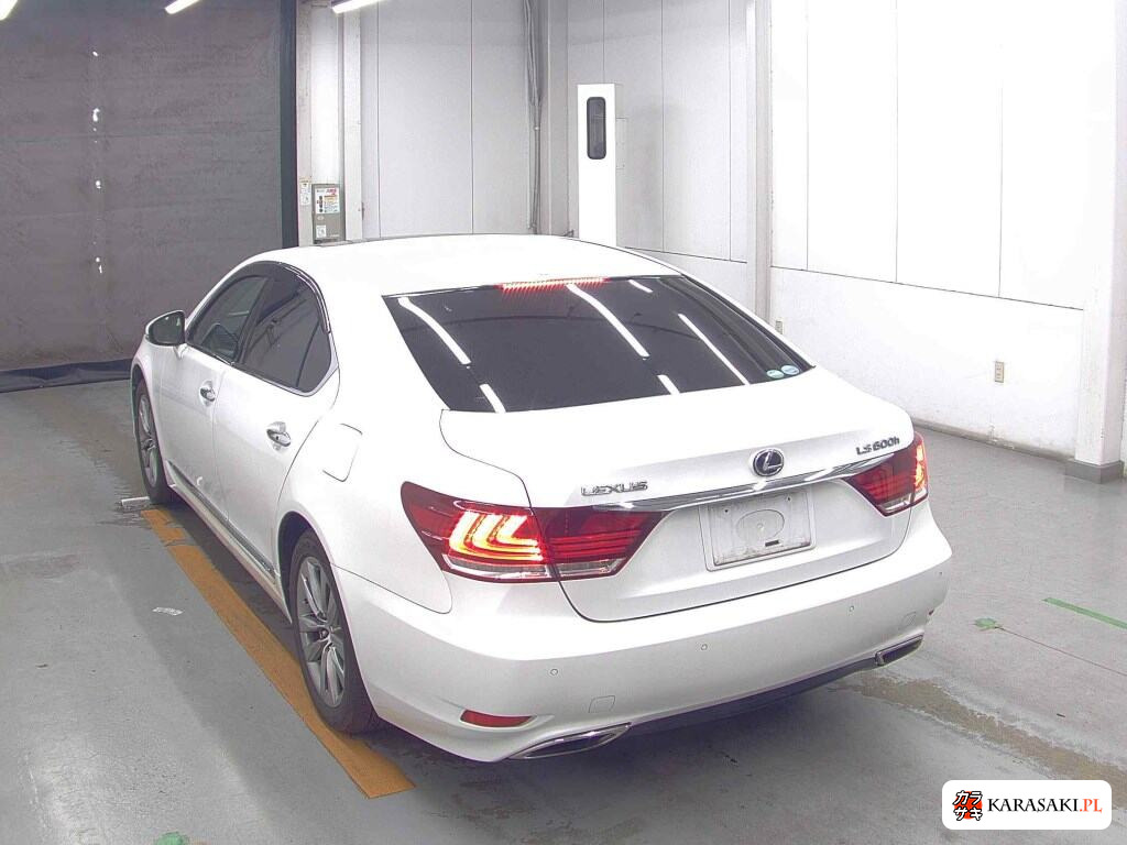 Lexus LS 2016 z aukcji japońskiej