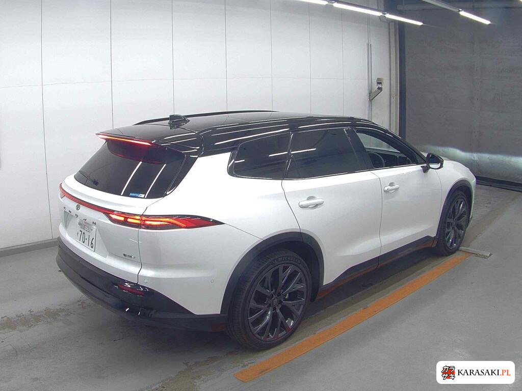 Toyota Crown Estate 2025 z aukcji japońskiej