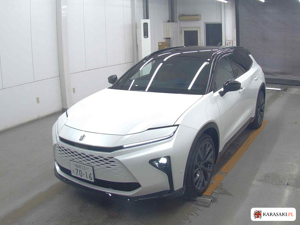 Toyota Crown Estate 2025 z aukcji japońskiej