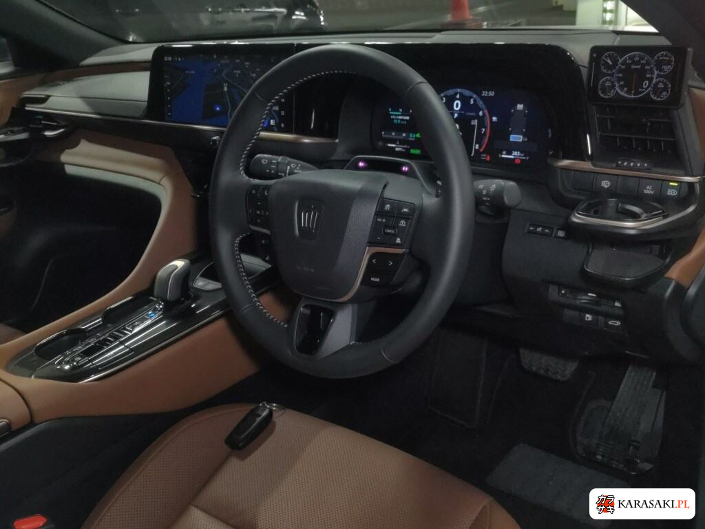 Toyota Crown Estate 2025 z aukcji japońskiej