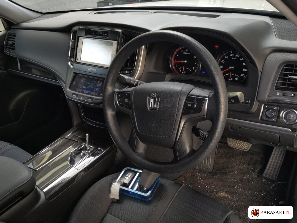 Toyota Crown 2013 z aukcji japońskiej
