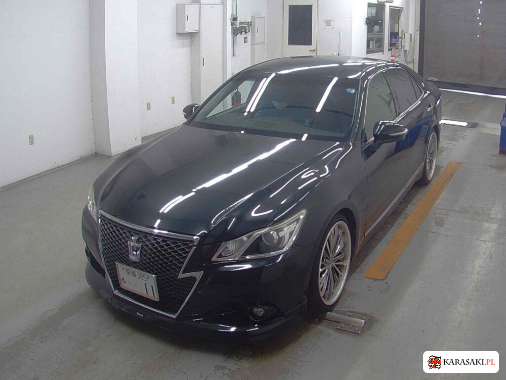 2013 Toyota Crown 4D Athlete S 3