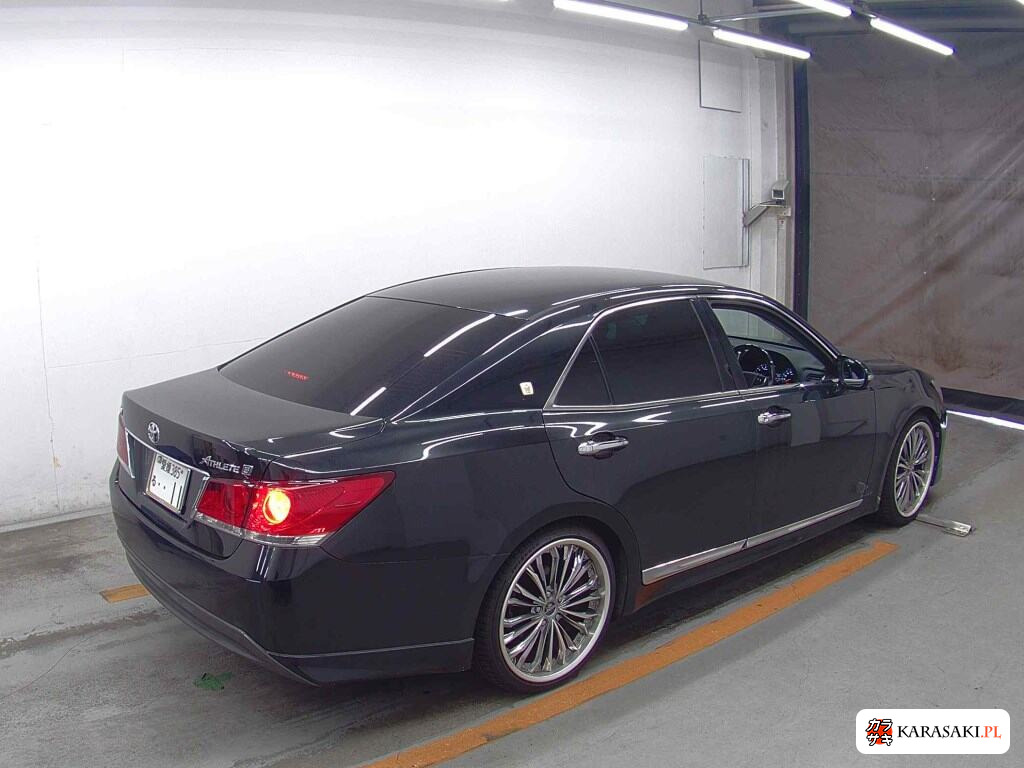 2013 Toyota Crown 4D Athlete S 4