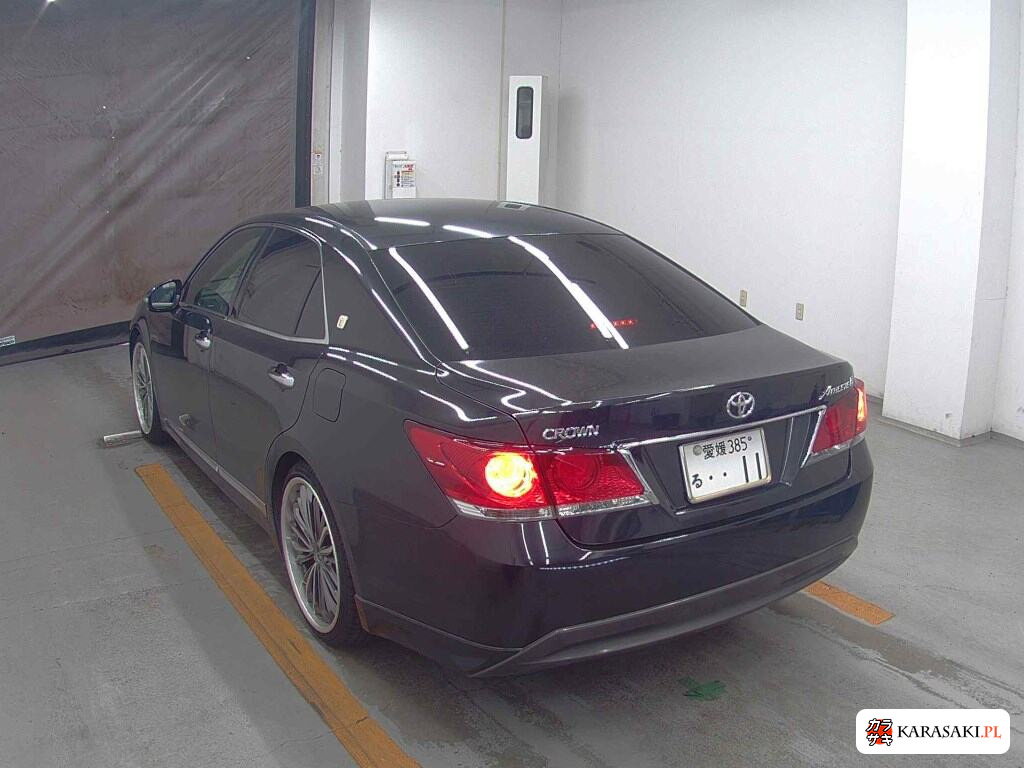 2013 Toyota Crown 4D Athlete S 2