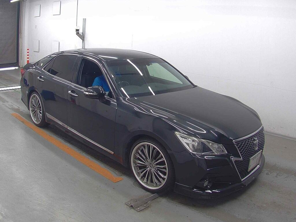 Toyota Crown 2013 z aukcji japońskiej