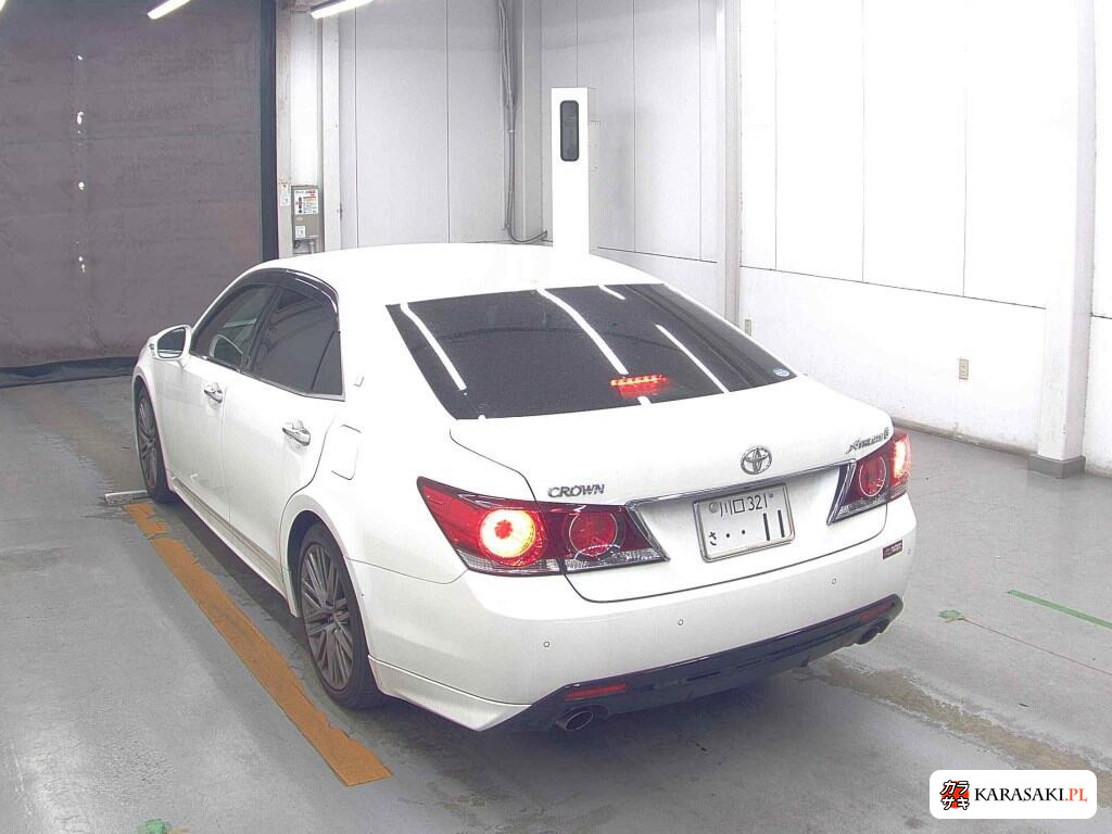 Toyota Crown 2018 z aukcji japońskiej