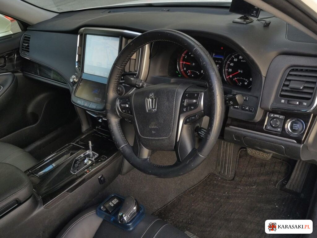 Toyota Crown 2018 z aukcji japońskiej