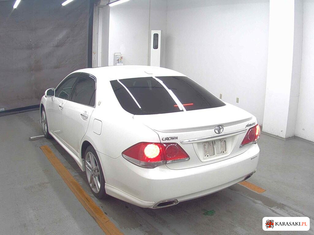Toyota Crown 2010 z aukcji japońskiej