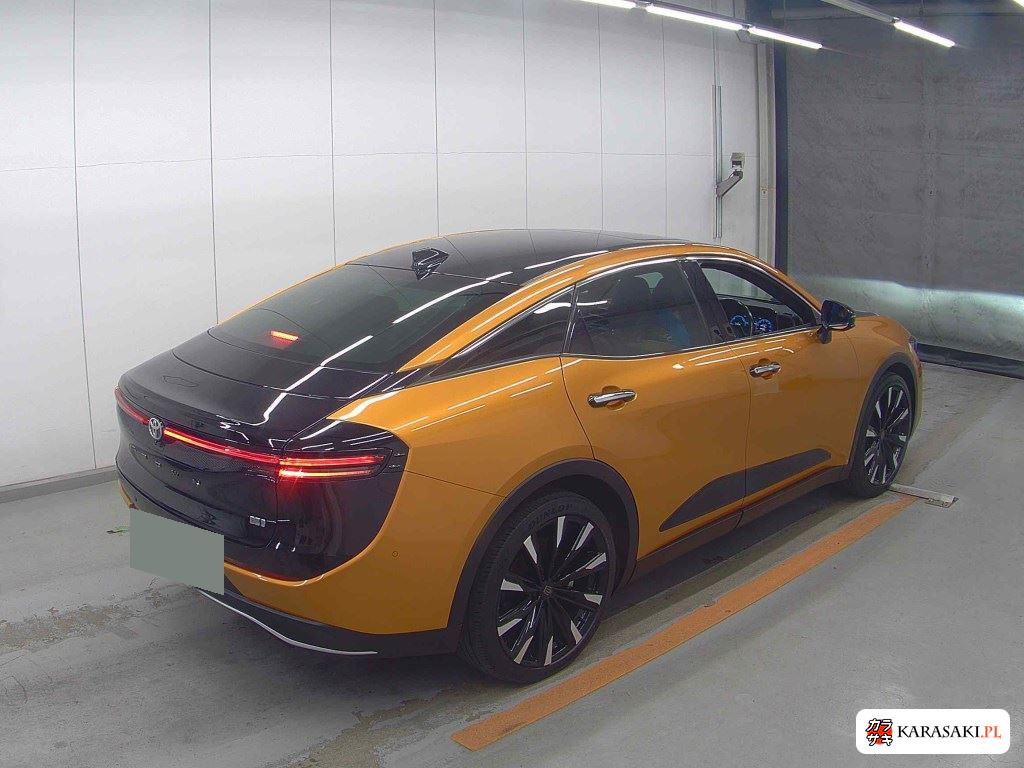 Toyota Crown Crossover 2022 z aukcji japońskiej