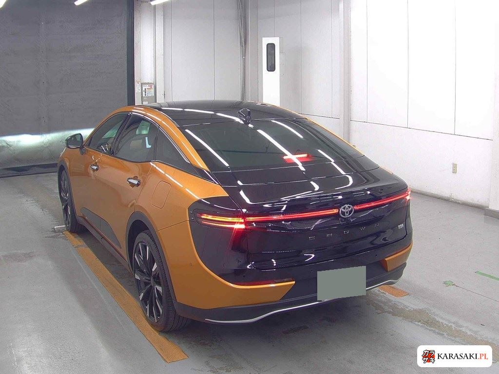 Toyota Crown Crossover 2022 z aukcji japońskiej