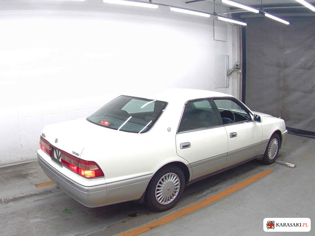 Toyota Crown 1996 z aukcji japońskiej