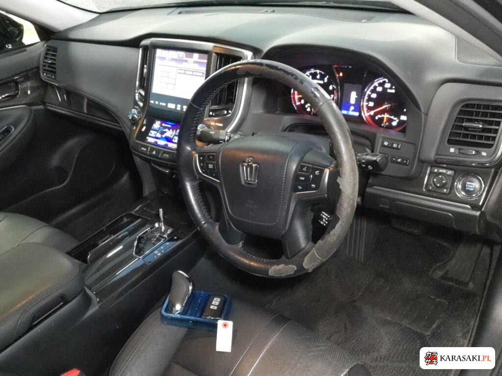 Toyota Crown 2013 z aukcji japońskiej