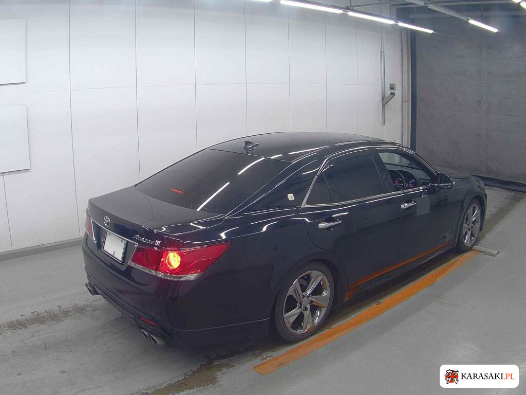 Toyota Crown 2013 z aukcji japońskiej